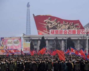 Північна Корея бореться проти поширення Covid-19 мітингами