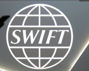В США відмовляються коментувати можливість відключення Росії від SWIFT, а ЄС боїться помсти