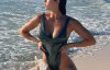 Мисс идеальная грудь шокирует эротическим контентом на пляже