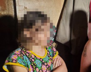 Мать и ее сожитель снимали в порно малолетних брата и сестру