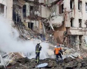 Окупанти розбомбили будинок у центрі Харкові