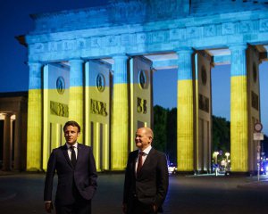 Макрон і Шольц оголосили про цілковиту підтримку України