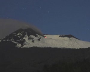 Страшная красота: показали извержение самого высокого вулкана Этны