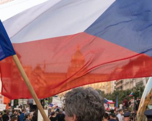 Чехія майже на рік закрила в&#039;їзд росіянам і білорусам