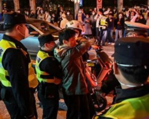 Китай лихоманять масові протести