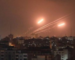 Вночі Ізраїль зазнав щонайменше двох ракетних ударів: що відомо