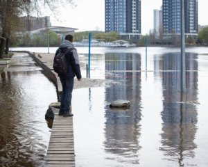 У межах Києва піднявся рівень води у Дніпрі