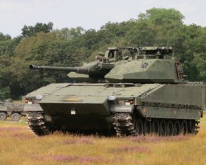 Швеція передасть Україні нові бойові машини та самохідні гаубиці
