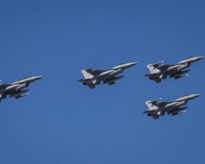 Як українці будуть навчатися на винищувачах F-16: льотчик розповів