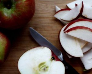 П&#039;ять способів, щоб яблука не темніли після розрізання
