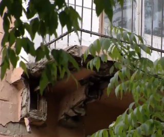 Обвалився балкон квартири письменника Олеся Гончара