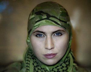 "Росія може застосувати ядерну зброю - треба готуватись" - снайперка Аміна Окуєва