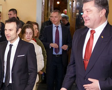 Вакарчук майже наступає на п'яти Порошенкові - закрита соціологія Банкової Вакарчук майже наступає на п'яти Порошенкові - закрита соціологія Банкової