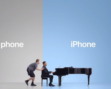 Твій телефон vs iPhone – нова реклама Apple підкорила мережу Твій телефон vs iPhone – нова реклама Apple підкорила мережу