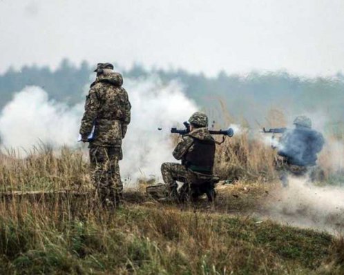За добу бойовики 53 рази обстріляли позиції сил АТО За добу бойовики 53 рази обстріляли позиції сил АТО