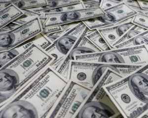 Курс доллара снова превысил 28 гривен