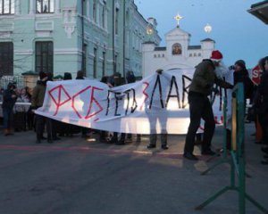 Наместник "Киево-Печерской Лавры" "не знает" кто и с кем воюет на Донбассе