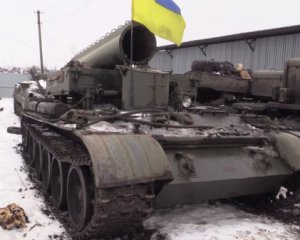 "Ехали ночью без света": как бойцы АТО эвакуируют поврежденную технику