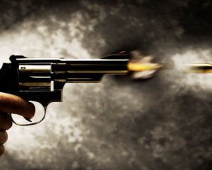 Капитан полиции ранил лейтенанта на глазах у сорока детей