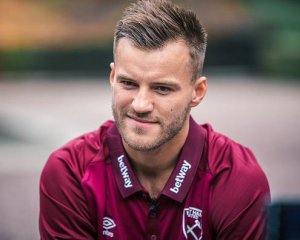   The expert said that he was waiting at Yarmolenko in 