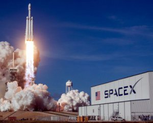   SpaceX successfully launched Falcon 9 