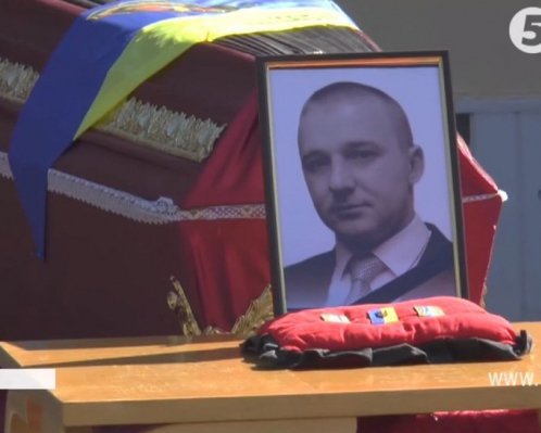 Бачив сина лише раз: поховали зниклого безвісти бійця АТО Бачив сина лише раз: поховали зниклого безвісти бійця АТО