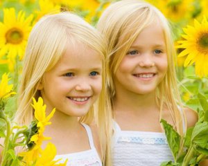 На Закарпатті є село, в якому живуть 65 пар близнюків (відео) На Закарпатті є село, в якому живуть 65 пар близнюків (відео)