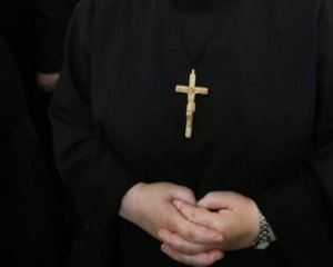Митрополитам РПЦ позволили пересекать линию разграничения на Донбассе