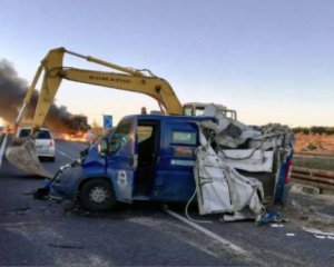   In Italy, the spectacular robbery of the collector wagon took place. 