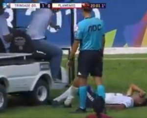   A machine with doctors has moved to the foot of a wounded player - video 