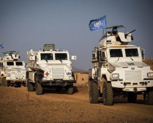   Terrorists attack a UN base, killing many people 