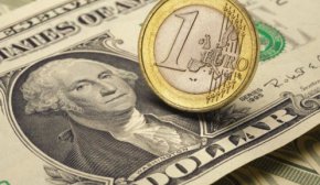 Долар закріпився на новій позначці