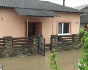 Затопило 300 будинків
