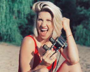 Аніта Луценко показала вправу, яка тримає м'язи тіла в тонусі