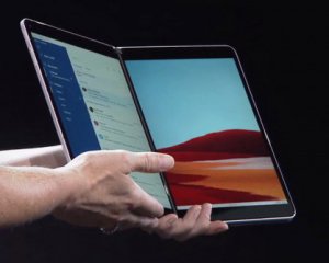 Microsoft представил планшет с двумя дисплеями