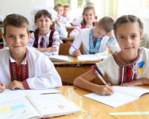 Професорка вказала на загрозливу тенденцію щодо мови в школах