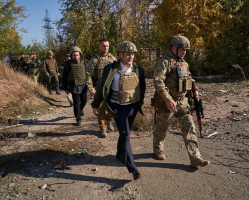 Зеленський ознайомився з ситуацією на лінії зіткнення