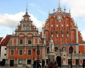В Офіс президента купили атлас після чергової помилки