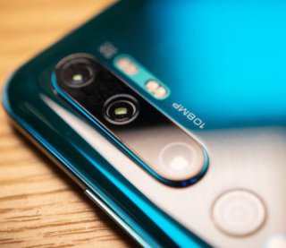 Vypustyat' smartfony z 200-mehapiksel'nymy fotokamery
