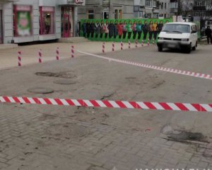 Чоловіка застрелили на зупинці громадського транспорту