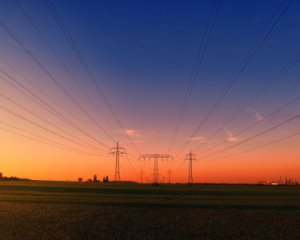 Кабмін штрафуватиме обленерго, які завищуватимуть ціни на електрику