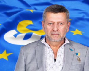 Нардеп на карантині вчить українську мову