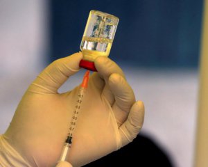 В Україні пропонують ввести обов'язкову вакцинацію для працівників