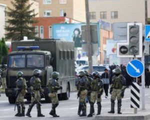 Во время марша в Минске задержали доверенное лицо Тихановской
