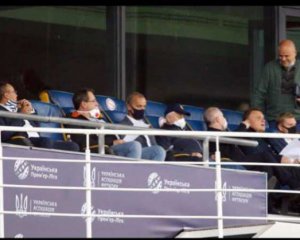 "Слуги" втікали від запитання про перегляд футболу з ОПЗЖ на порожньому "Олімпійському"