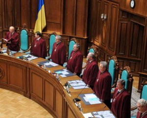 "Що ще має статися, щоб українці вийшли на вулиці й зупинили цей п**дець?" - Лерос про рішення КС