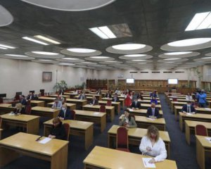 Опублікували текст радіодиктанту