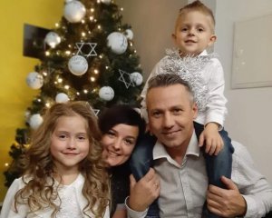 "Мамочко, не віддавай нас" - у названих батьків відбирають дітей