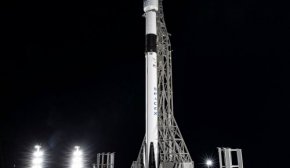 SpaceX вивела на орбіту 60 мінісупутників для роздачі інтернету