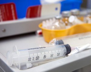 На заводі наплутали з Covid-вакциною - вона показала хибний результат